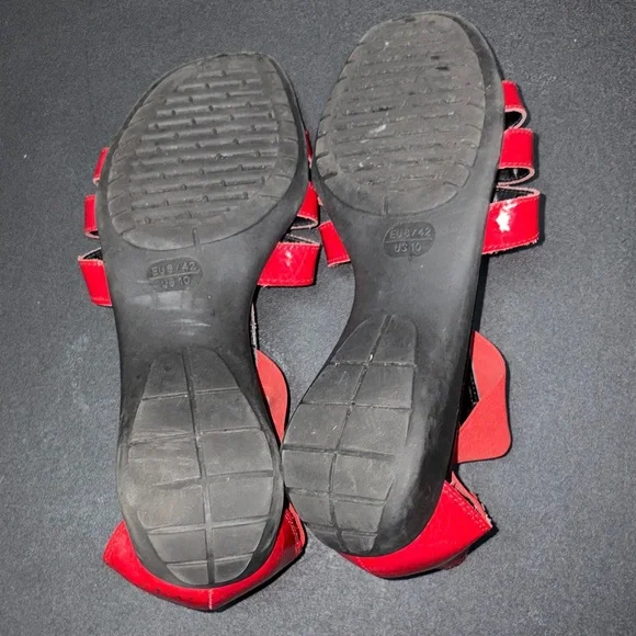 Red Sandals - Picture 4 of 13